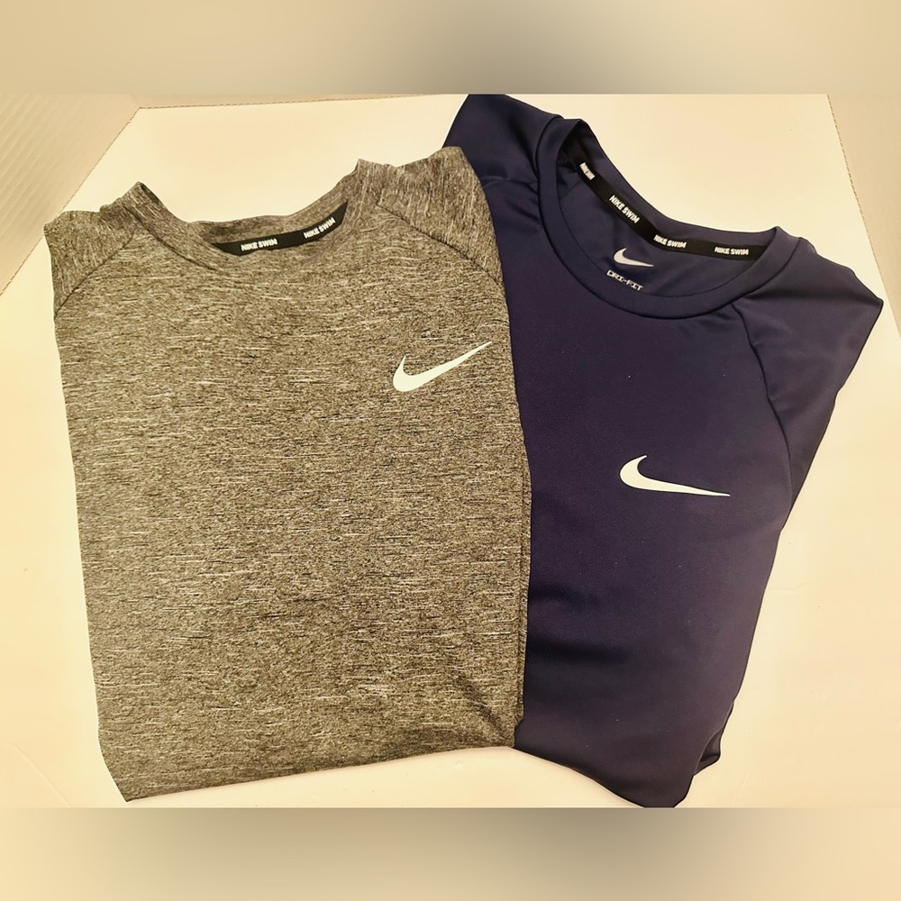 BUNDLE Men’s NIKE Gray and Navy Dri Fit.Size Large